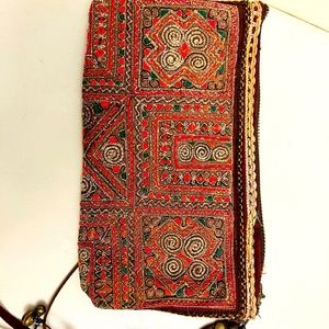 JadeTribe clutch in rich Fall colors with a beaded tassel! 9 x 4 inches!